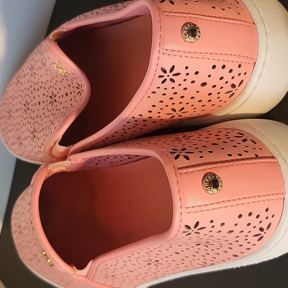 Michael Kors slip on sneakers - Picture 3 of 4